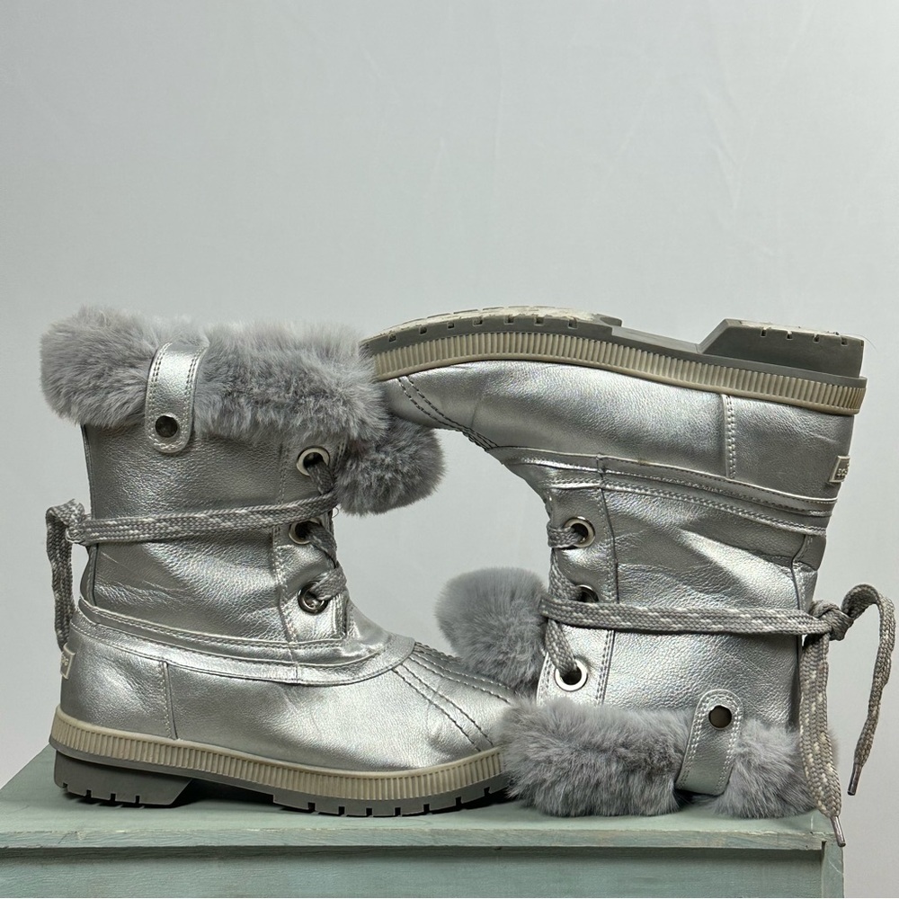 LONDON FOG Milly cold weather snow boots in silver - size 10